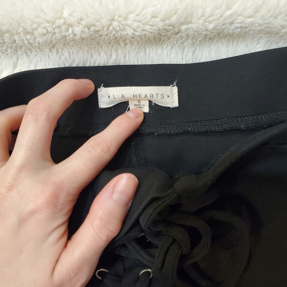 4. Lace up leggings - Picture 2 of 6